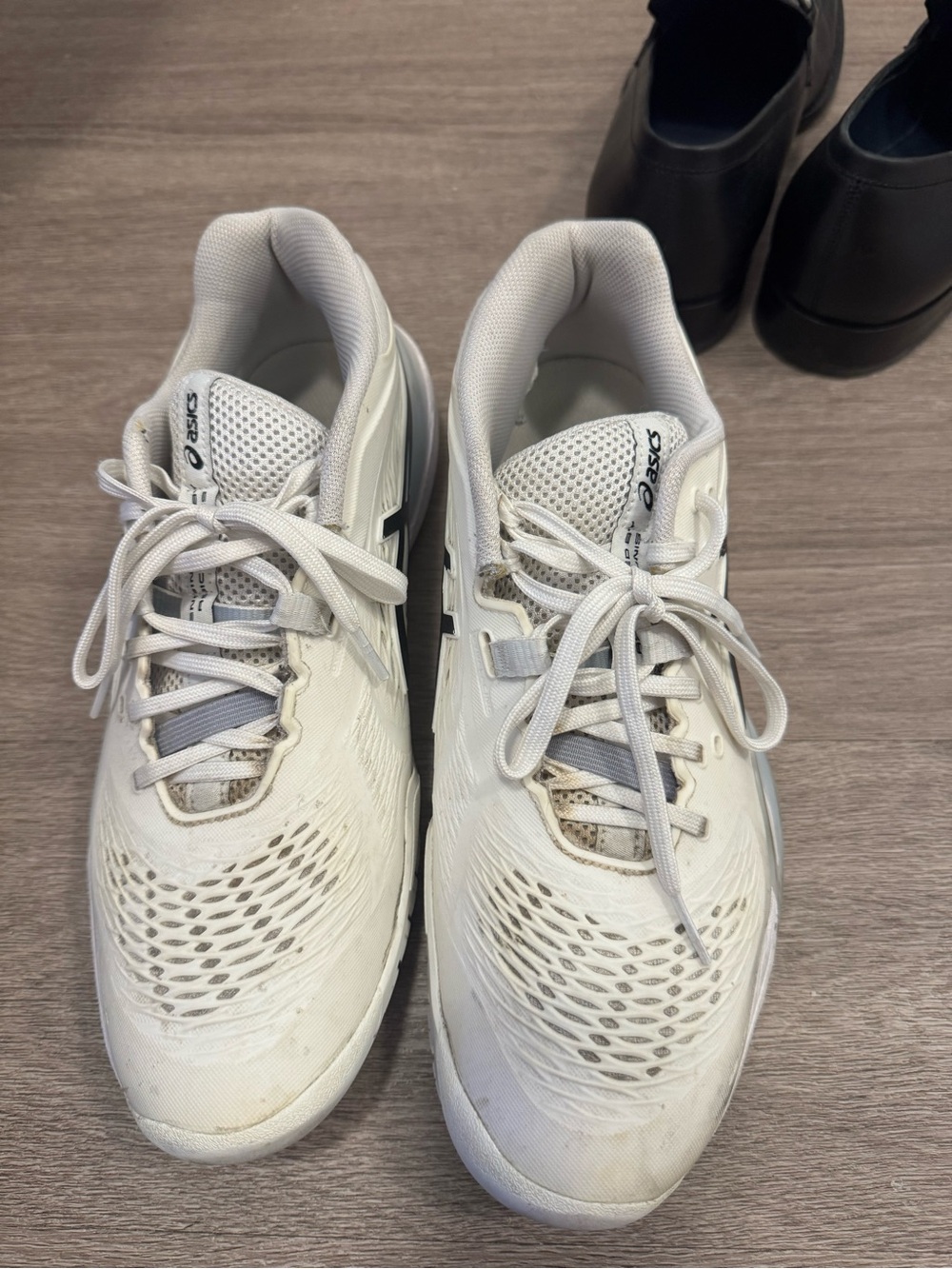 ASICS White Tennis Shoes gel resolution x size 9.5